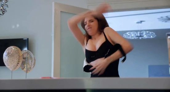 Adegan seksi Anna kendrick di skandalplanet.com