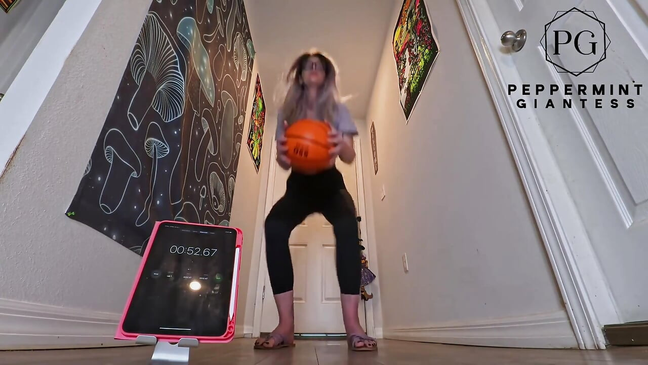 6'7 Tall Goddess One-handed Basketball Hold Challenge How Long Can These Huge Hands Dominate?