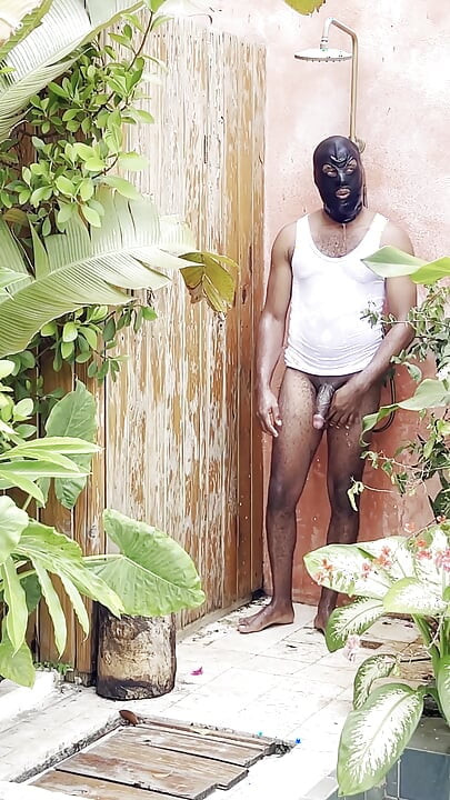 흑인 엉덩이 따먹는 마누라를 속이는 큰 자지 도미니카 깡패