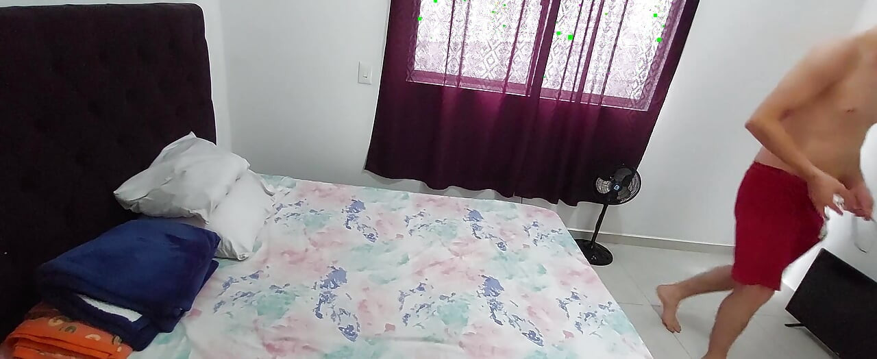 Kolumbijska brineta snima porno video sa komšijom