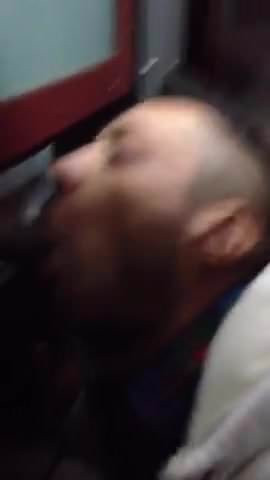 Gloryhole suck