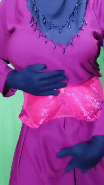 Spektakularan trenutak iz filma "Indijska Desi Sanjana's Desi Romance Sex Hard Core"