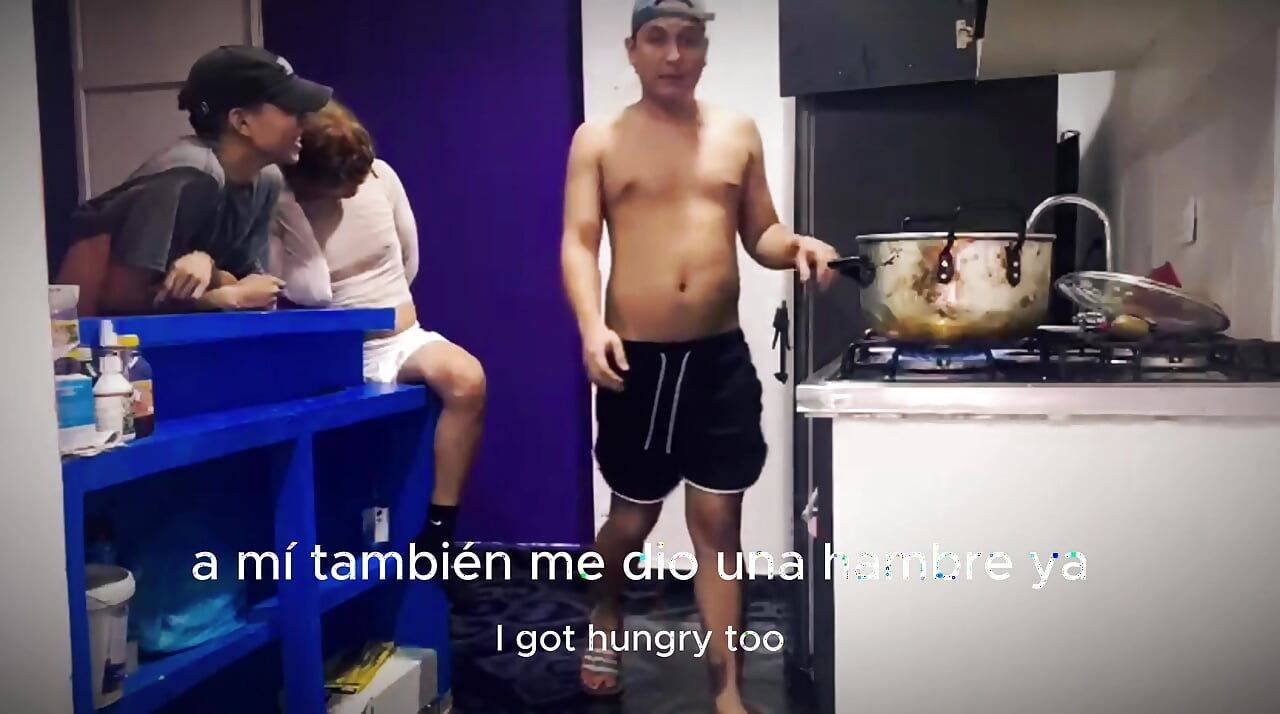 FEMBOY ŠUKÁ NEJLEPŠÍHO PŘÍTELE SVÉHO PŘÍTELE ZA JEHO ZÁDY