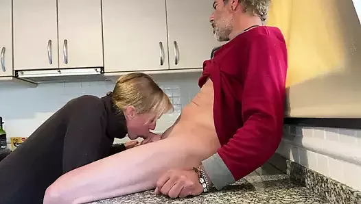 BLOWJOB IN THE KITCHEN, CUM IN MOUTH ( by WILDSPAINCOUPLE )