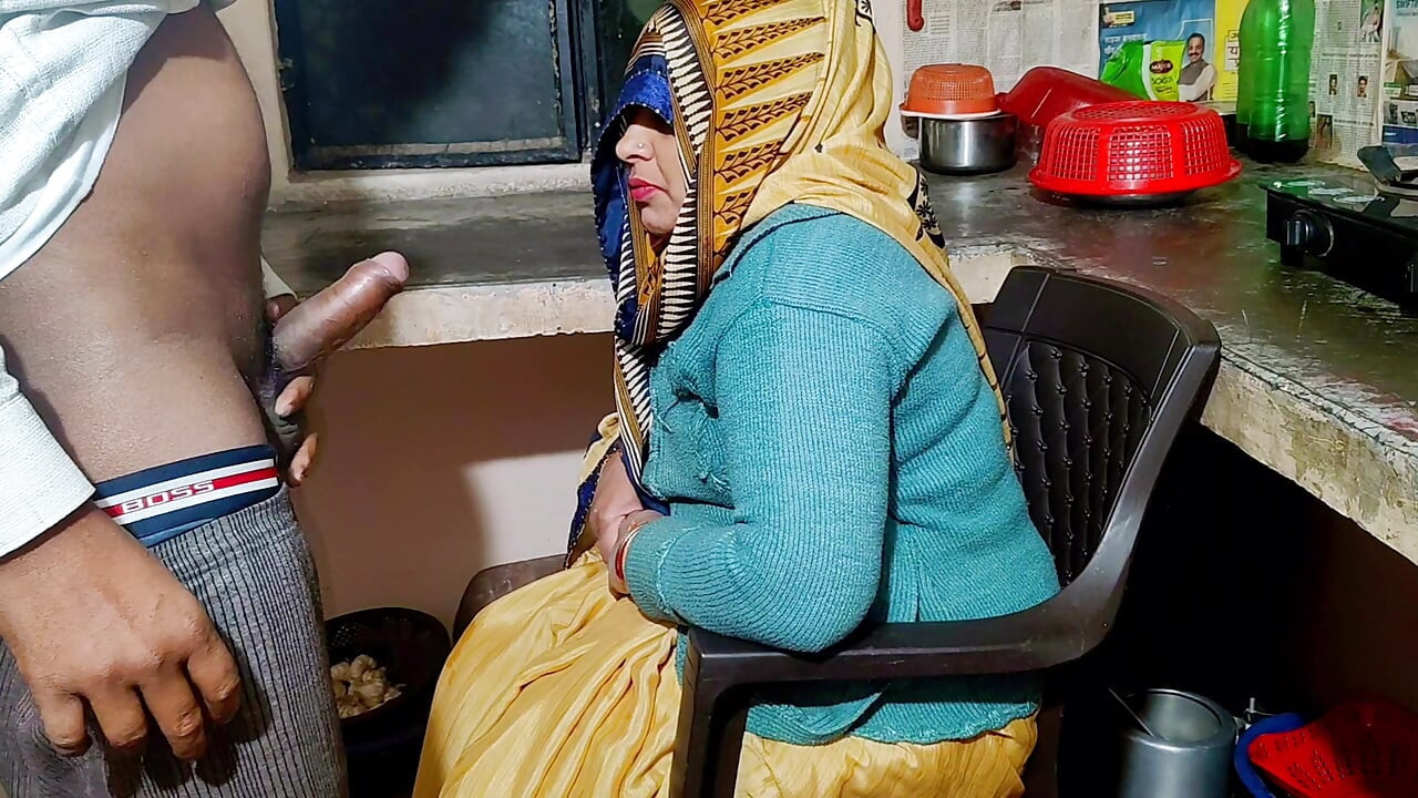 Hintli kadının götünü sikiyor