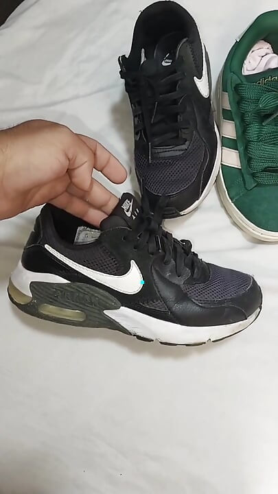 Sessione Di Sneakers Fetish