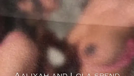 Dua cewek cantik dengan lingerie pink lagi asyis di tangga