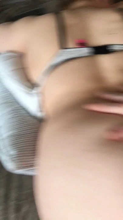Big booty white bitch getting fucked