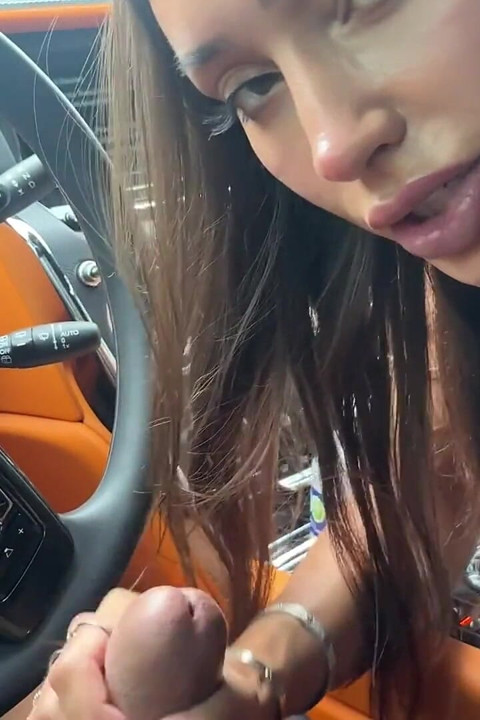 Die vollbusige baddie sisi rose wird in Teddy Tarantinos Rr gefickt