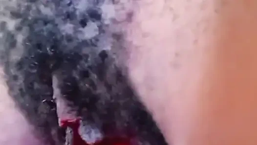 Parasını yediğim için beni sikmek istiyor