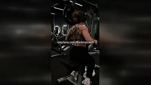 TikTok Teen's Pussy Slip-Up: Accidental Virgin Exposure!
