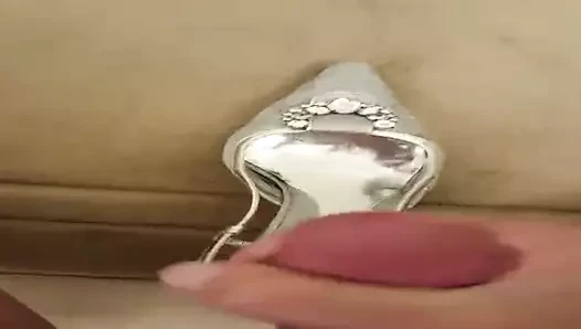 ayakkabıya boşalmak