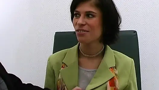 Seksi Fransız hatun büyük büyük lavman ve büyük yarak