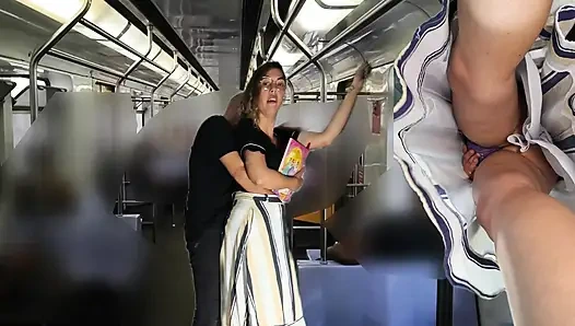 Поездка на поезде становится все более сложной.