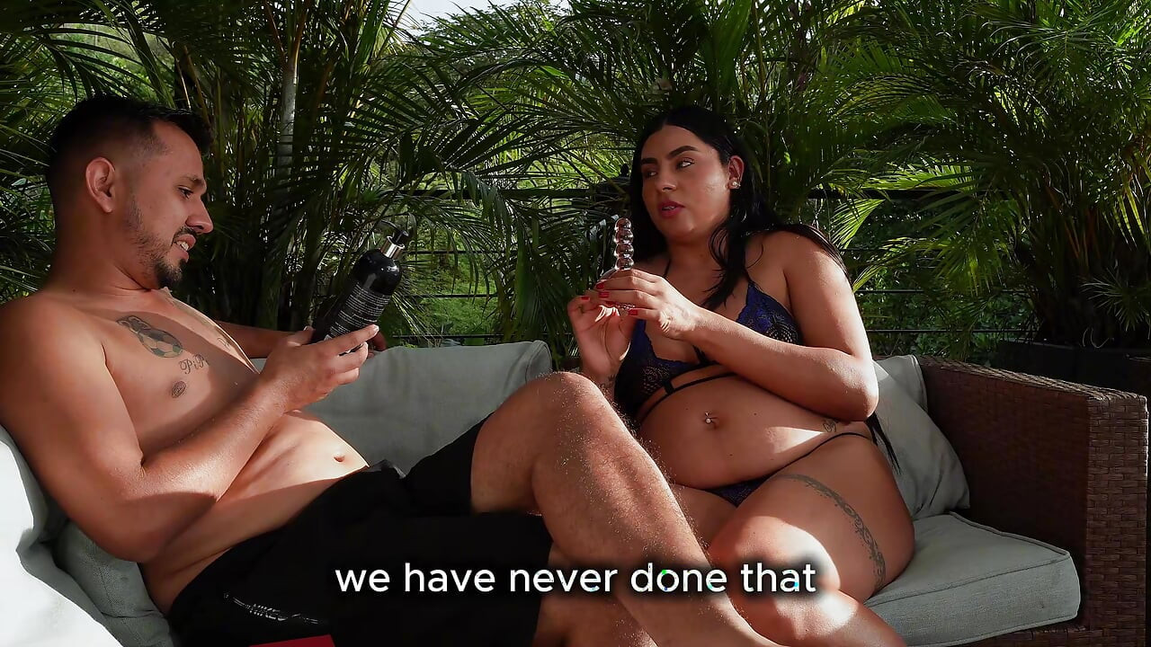 My husband gave me a bouquet of flowers in exchange for my ass, my first anal
