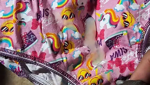 Bratz külot jojo siwa külota boşalıyor