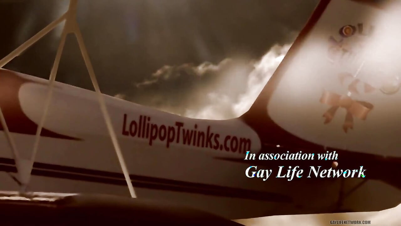 Lollipop Twink Doesn't Like Pops