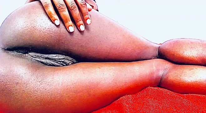Ebony.Ultimate.Puss