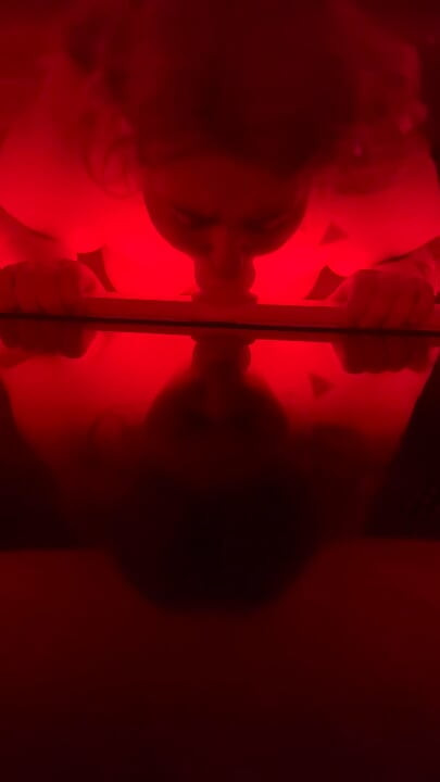 BBW MILF nimmt dildo schmutzig pOV tief in den hals