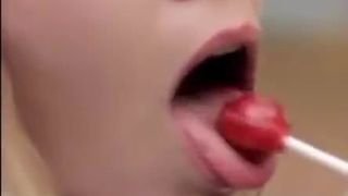 Sucking blowpop