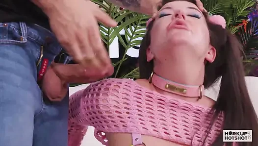 Горячая милфа Elizabeth Skylar не может получить достаточно огромного хуя