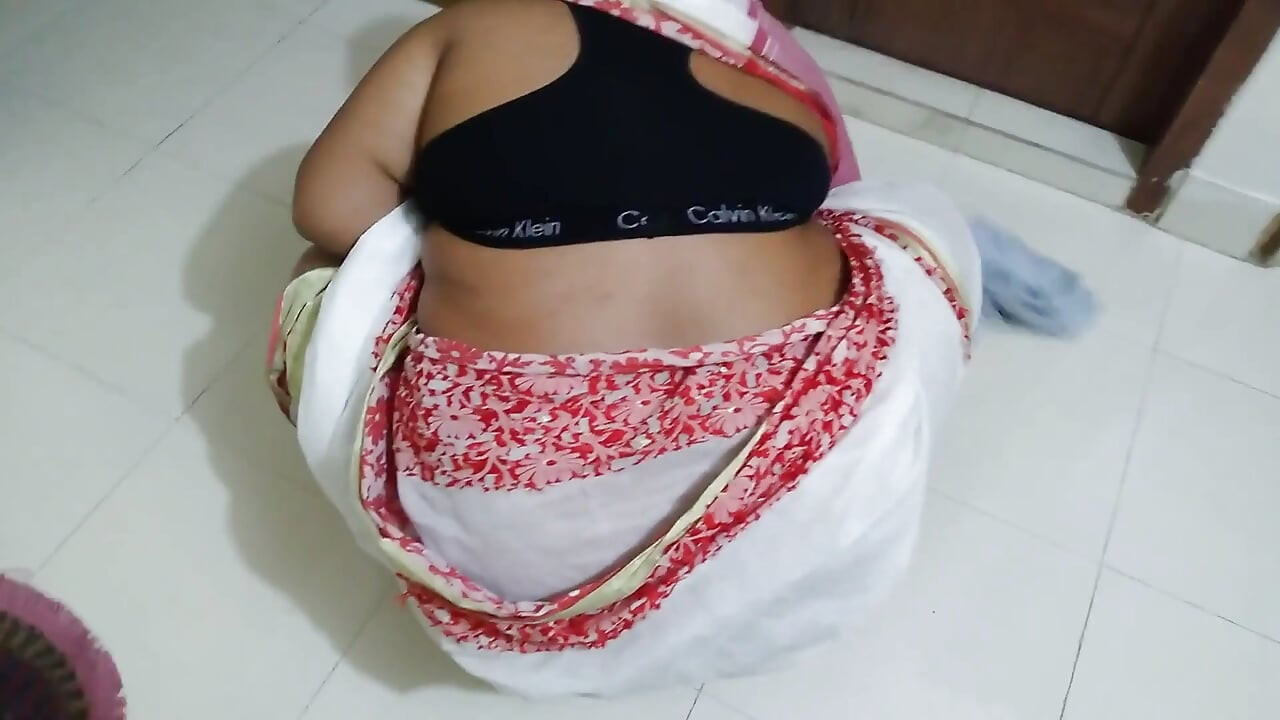 Stepson Fucked Stepmother While Cleaning House