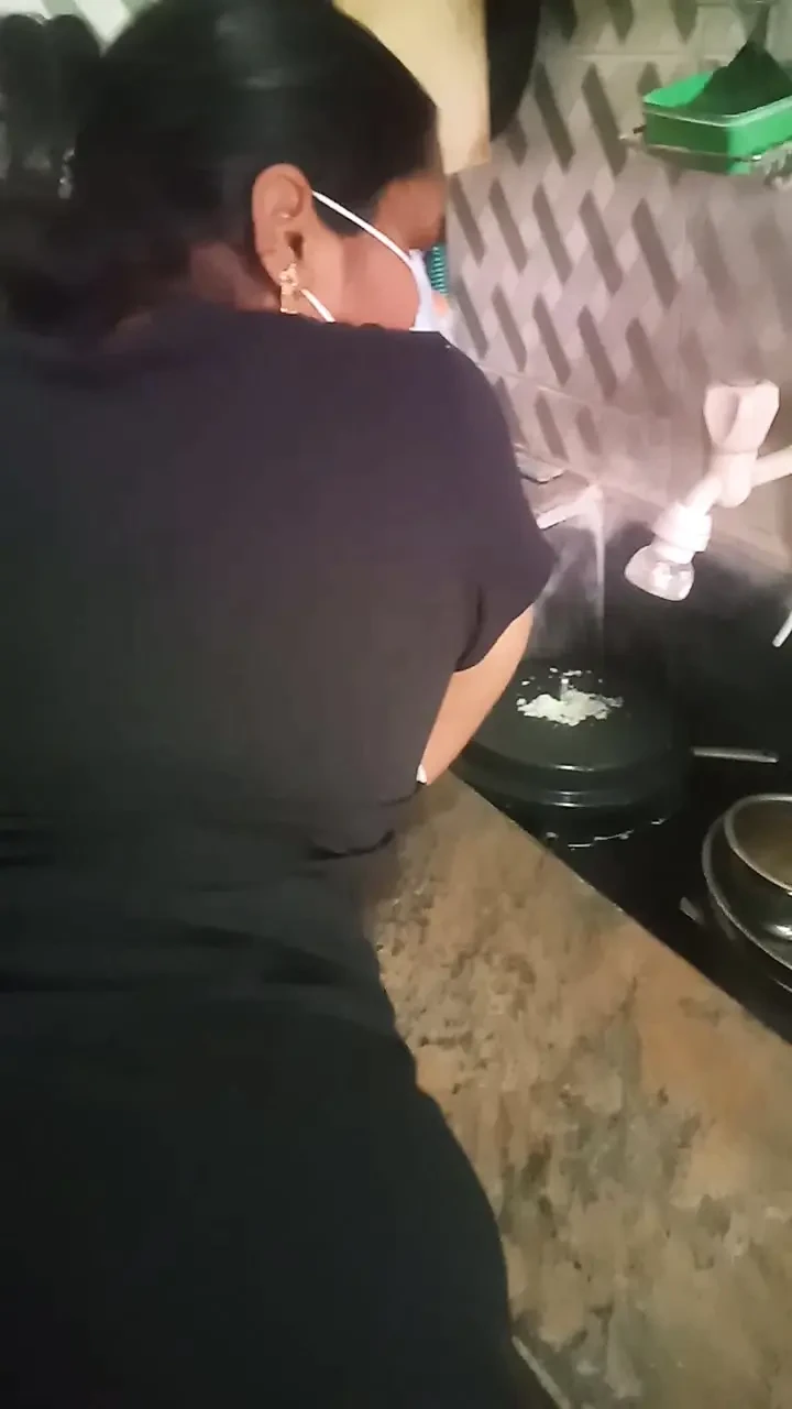 Kitchen Working in Maami
