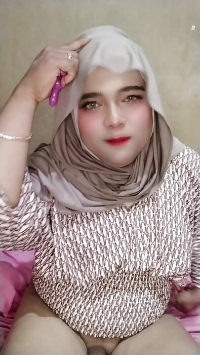 Ivvy crossdresser hijab feels horny after a month. Then she cums