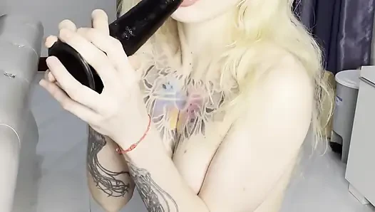Slutty Blonde Fuck Herself in Doggy and Ride a Dildo