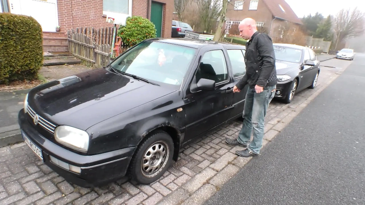 纹身德国荡妇与陌生人啪