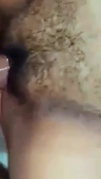Trenutak koji morate vidjeti iz "Danas je rođendan moje djevojke i poklanjam joj posebnu"