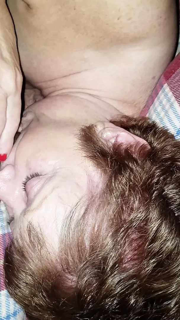Granny loves sucking