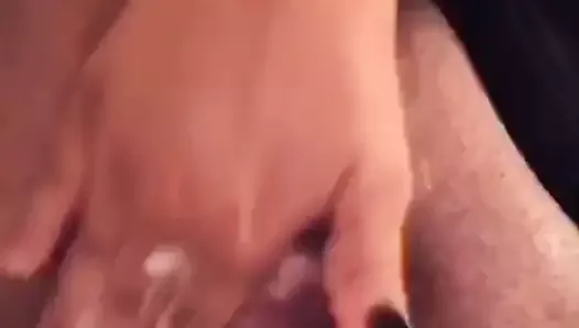 18 jahrige turkin fingert Arschloch und Fotze spritzt ab
