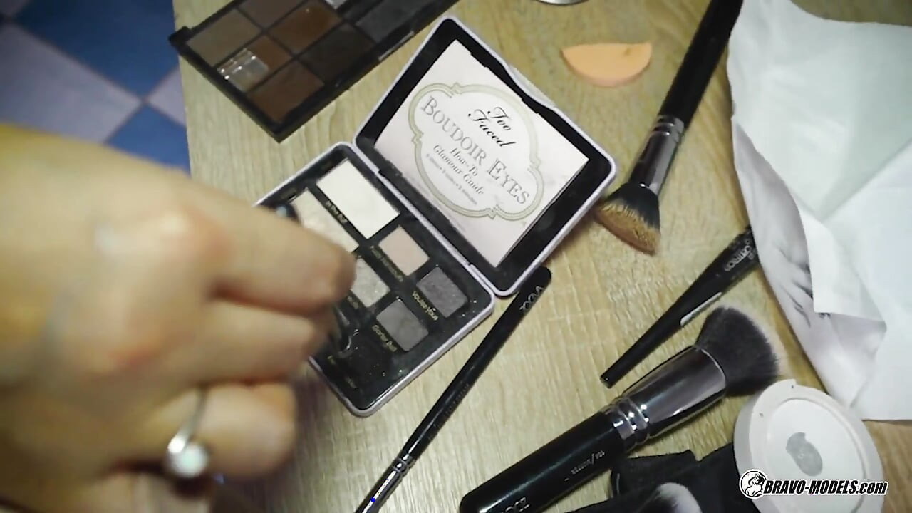 Adelle Unicorn - 角色扮演虚拟现实内容后台