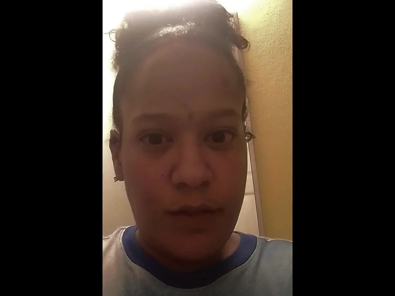 Tôi chỉ đi tắm và đang tìm vớ của tôi sau đó là mẹ kế