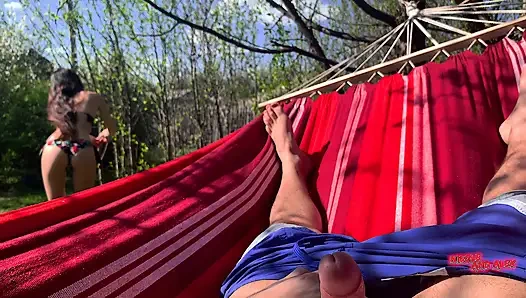 Mein stiefbruer spioniert mich aus und wichst auf meinen arsch