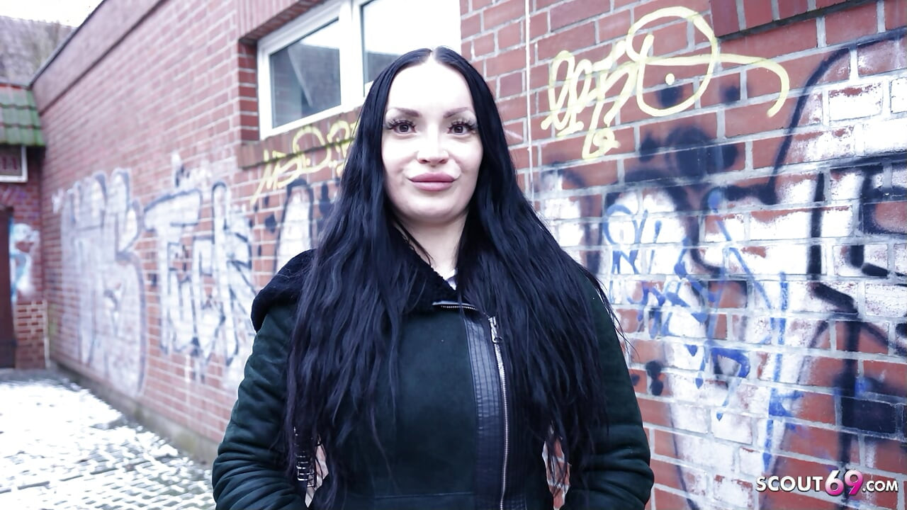 GERMAN SCOUT - Deutsches Tattoo Model Mandy Heart beim Casting Sex