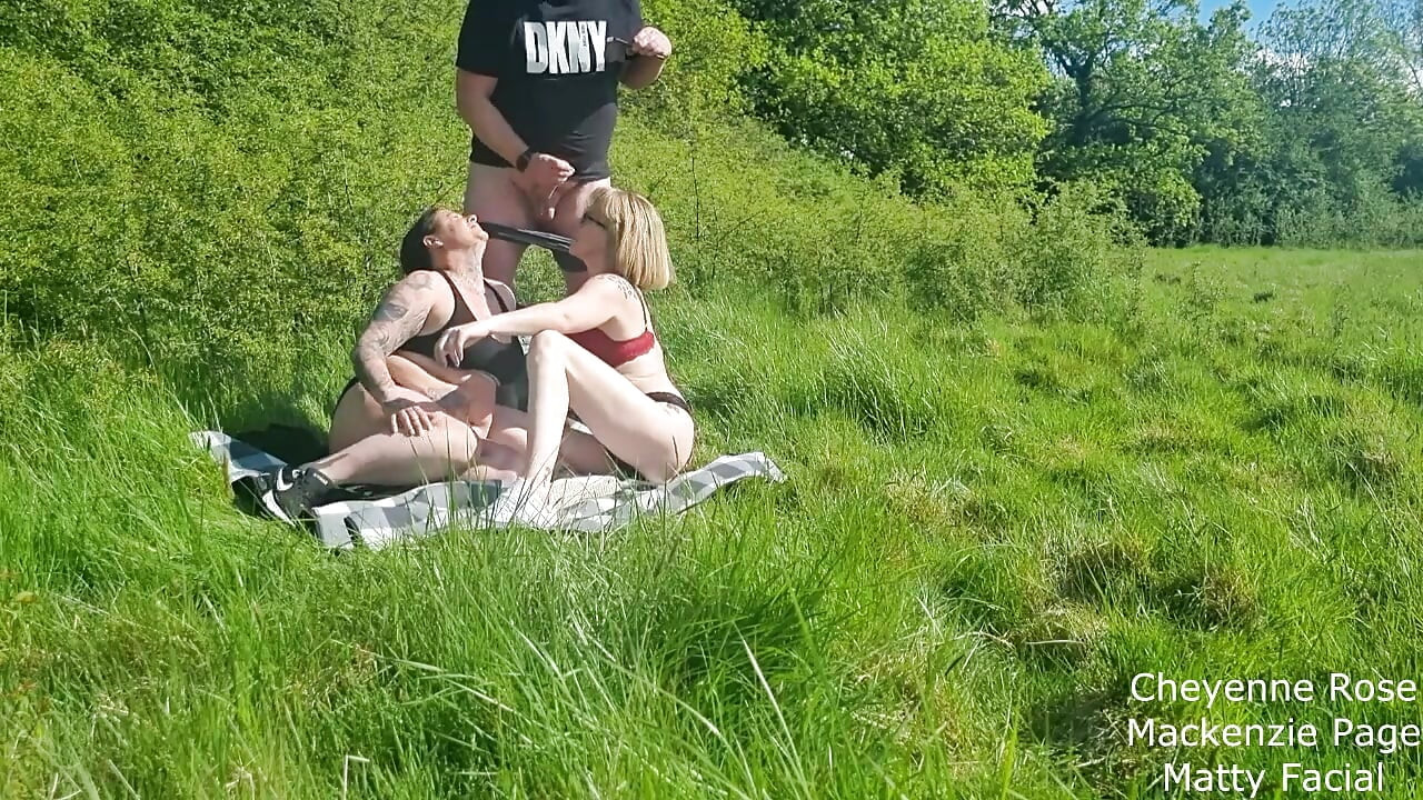 Watching Tom Matty cums over ladies