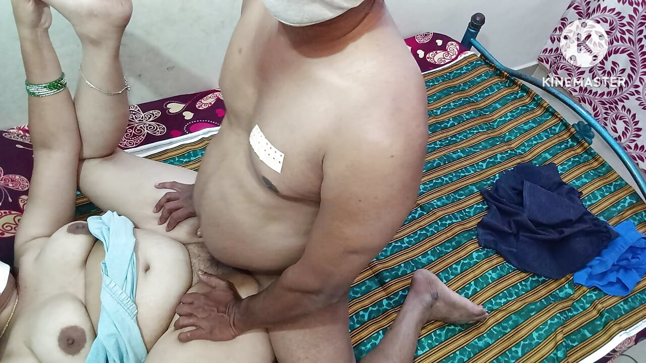 أكل الكس ونيك على طريقة الكلب