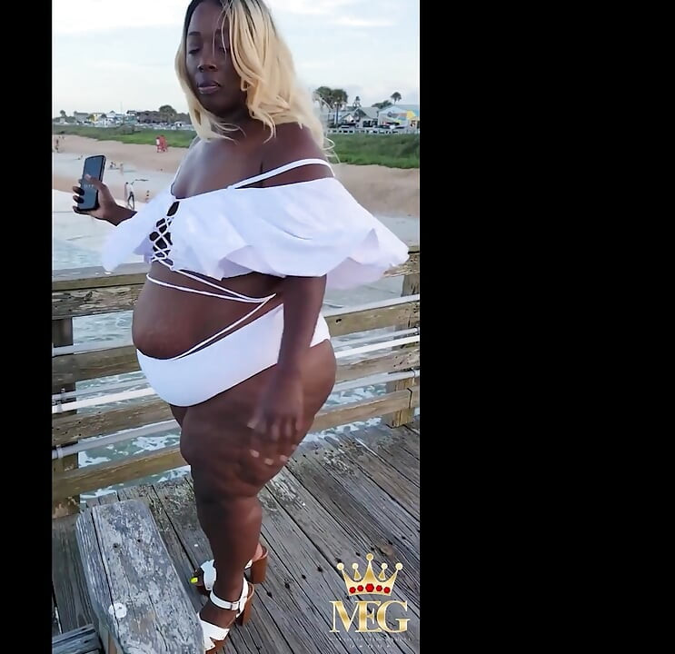 MochaSwallows' Boardwalk Slut Strut