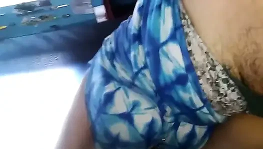 Crot di dalam memek cewek latina