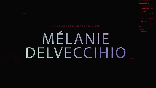 Шаловливая брюнетка: Мелани Дельвеччио