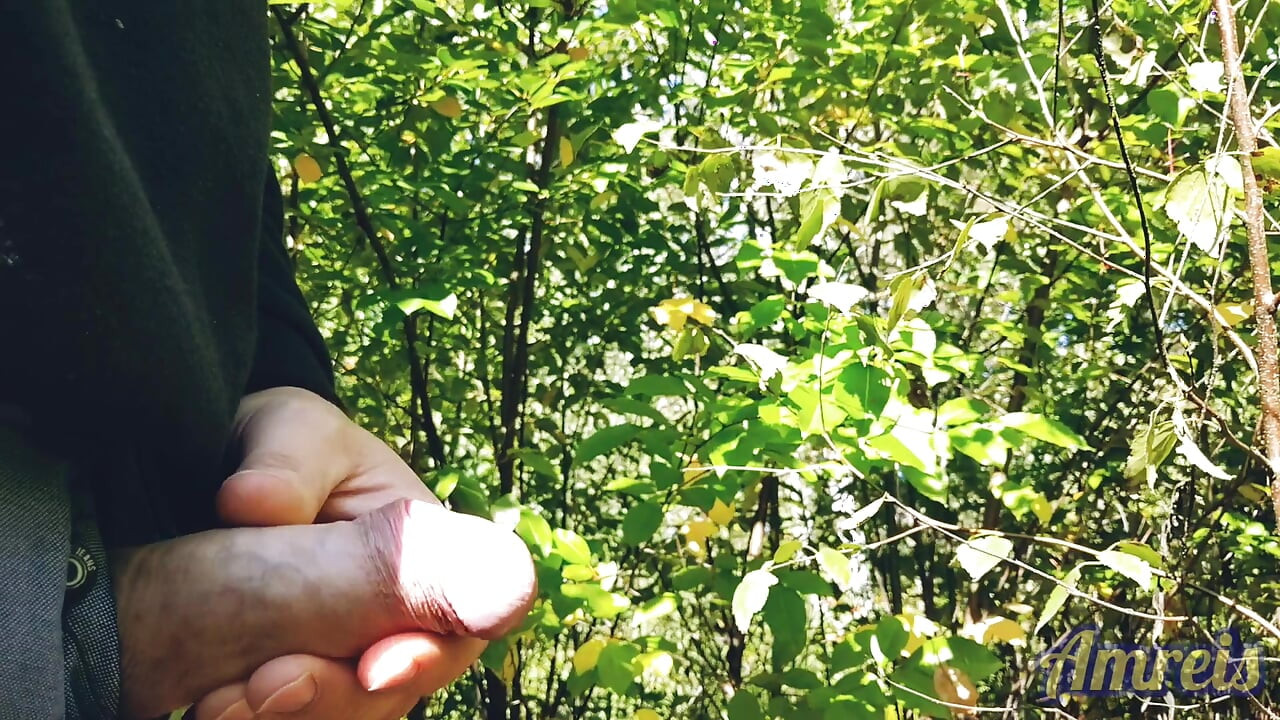 The first autumn handjob in the forest. There was little time, but I finished!
