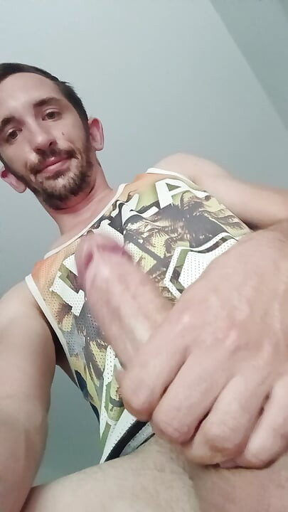 Ung kille cumshots med sin stora