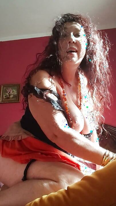 Tous les matins, tous les jours, tous les soirs... Tu vis dans mon fantasme ...