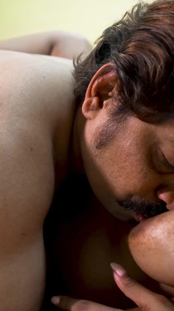 Pati ne patni ne patni ko nhi choda to ho gye gussa phir pati nhi patni ko chod chod ke chut ka pani nikal diya | Clip 2