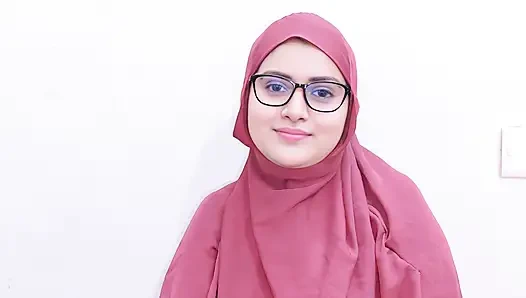 Ю-Эшита. Красивая индийская учительница из Бангладеш в хиджабе почти не трахается с анальным секс-видео.