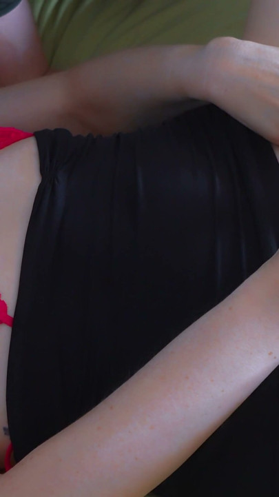 Perfect tits Pale Milf get fingered by magic finger and use magicwand for an intensive orgasm | Clip 1