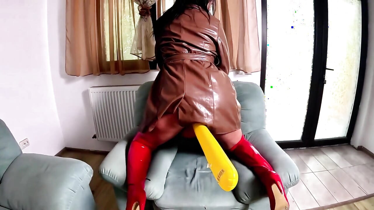 Dominant Leather MILF Inflatable Smash Fetish. Giant Hammer, Doggy, Cum Play and Popping