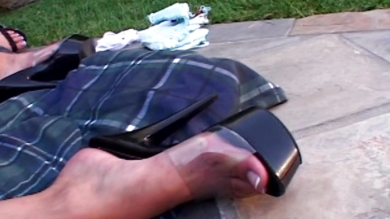 hemmungslose Sehnsucht entgleist mit jeder Grenze weiter